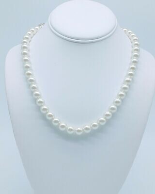 Vintage Ivory Glass Pearl Necklace