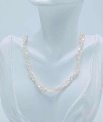 VINTAGE TWISTED MOTHER OF PEARL NECKLACE