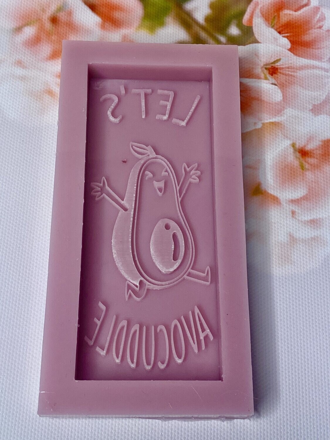 Let’s Avocuddle Mould