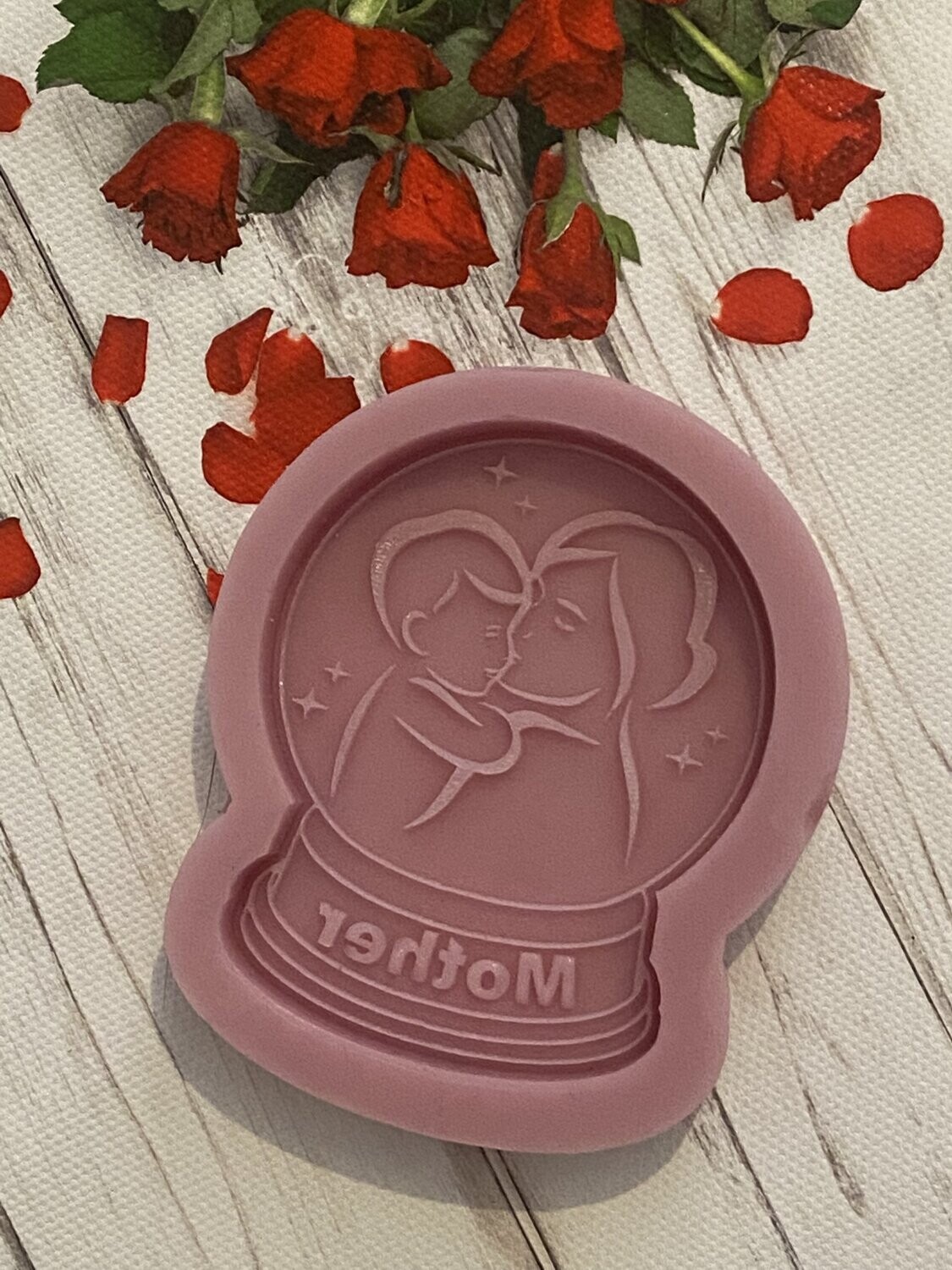Mother’s Globe Mould