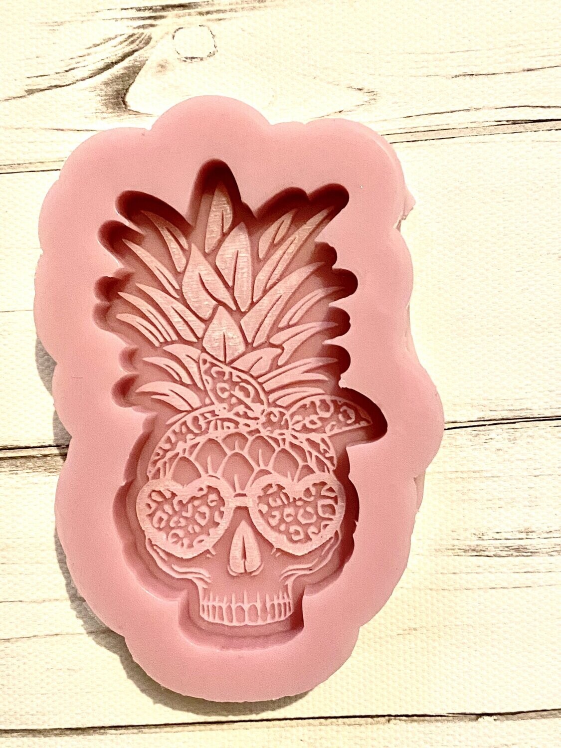 Pineapple Skull Mould