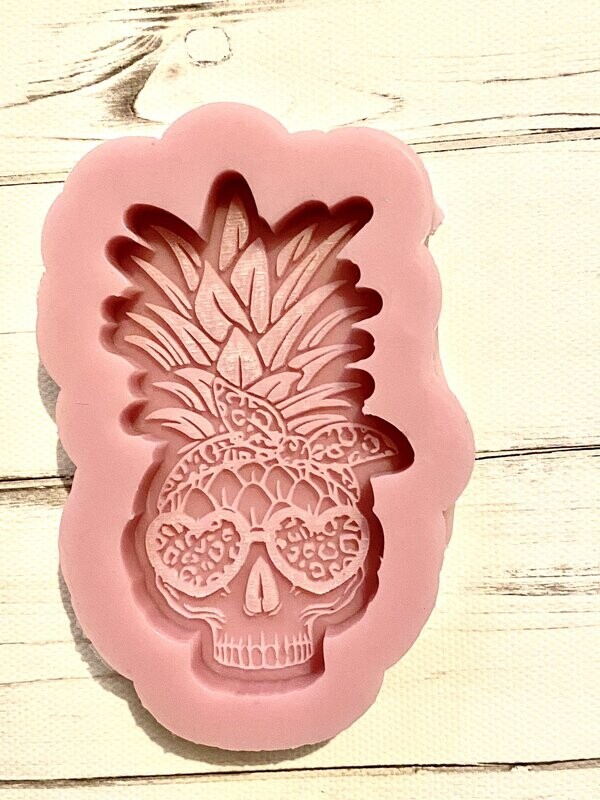 Pineapple Skull Mould