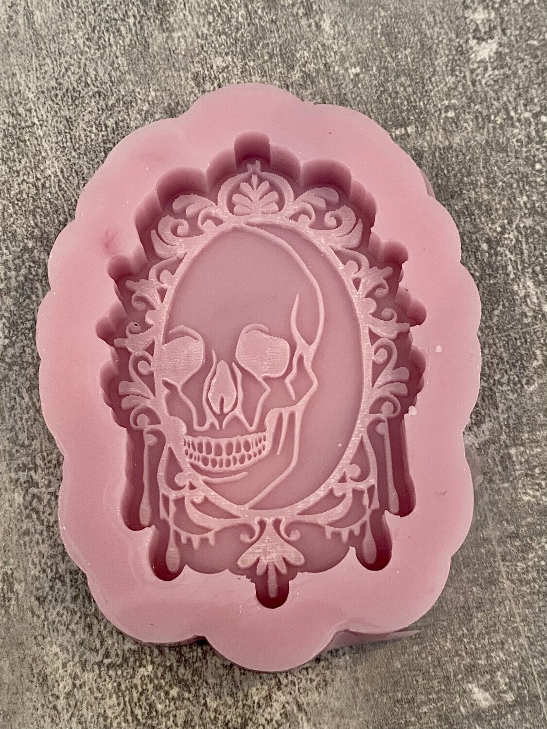 Skull In The Mirror Mould