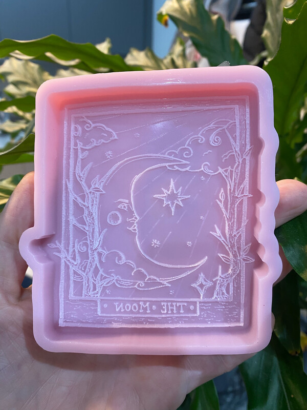 The Moon Tarot Card