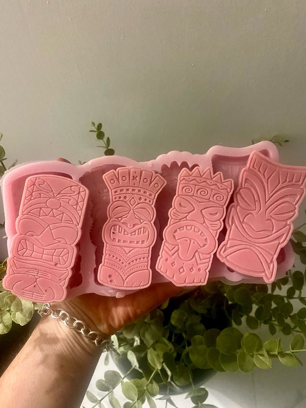 Set Of 4 Tiki Head Large