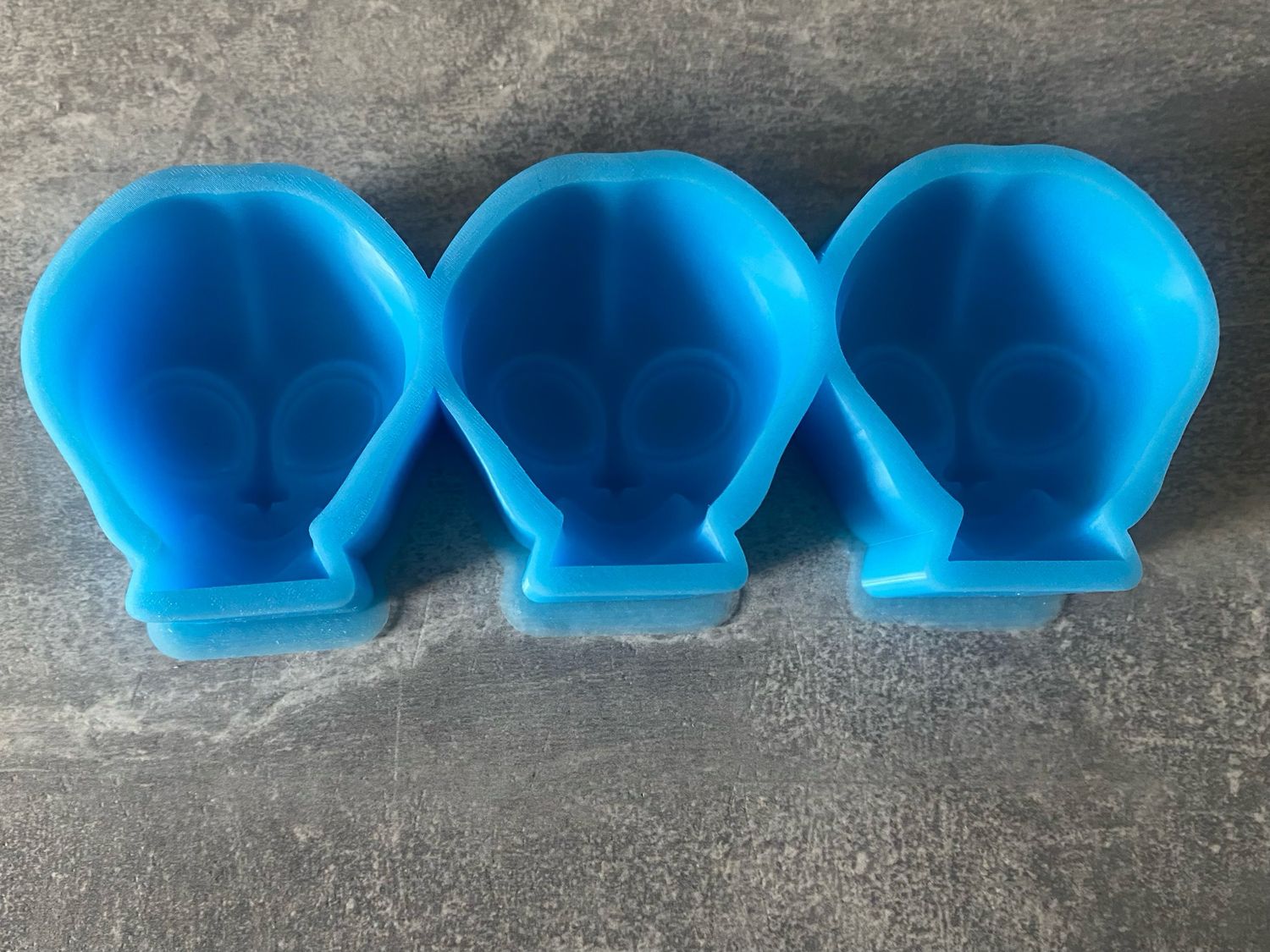 Discounted Alien Heads