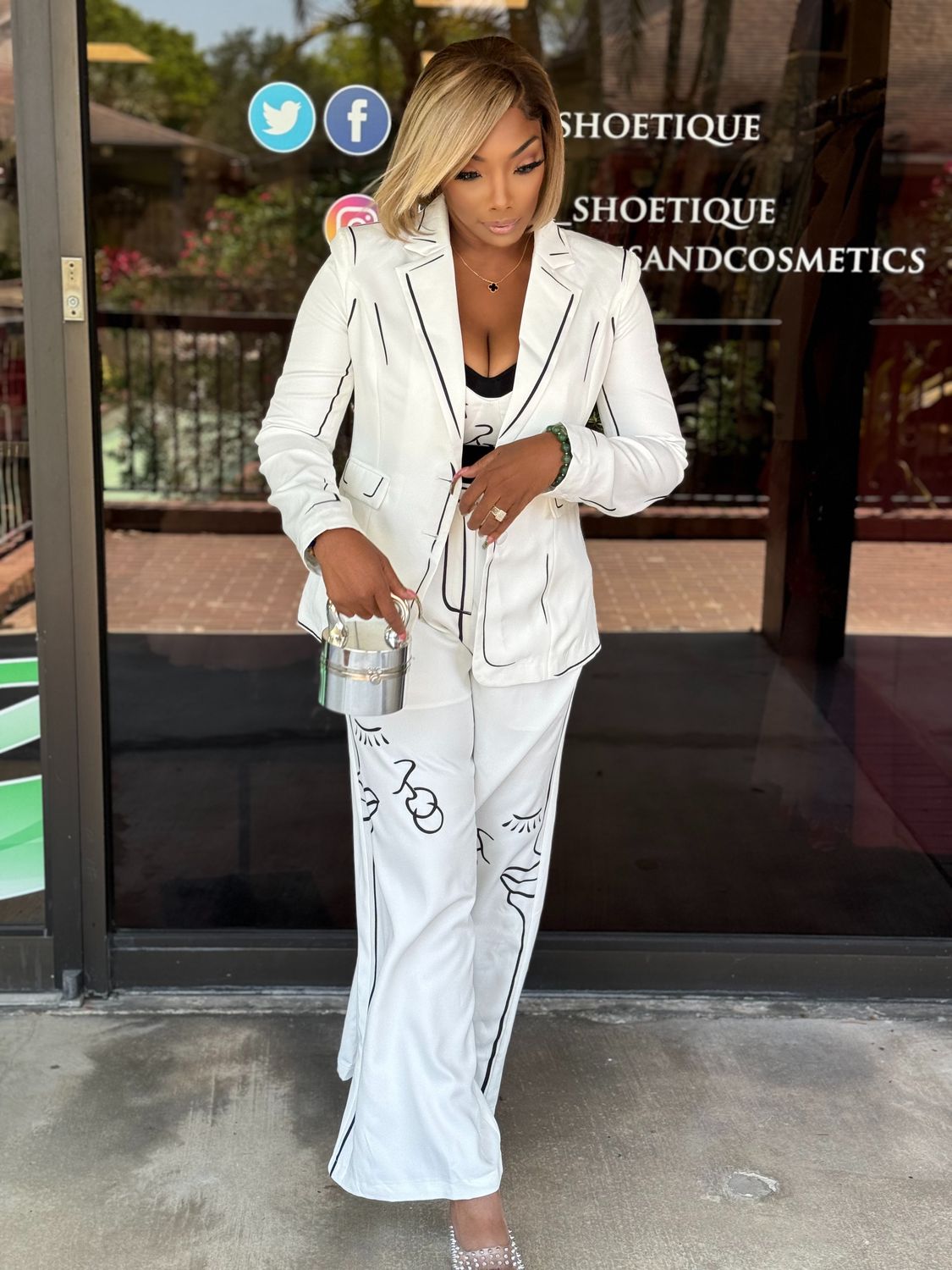 stunning in white BLAZER SET