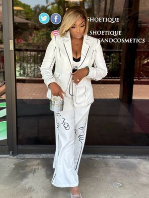 stunning in white BLAZER SET