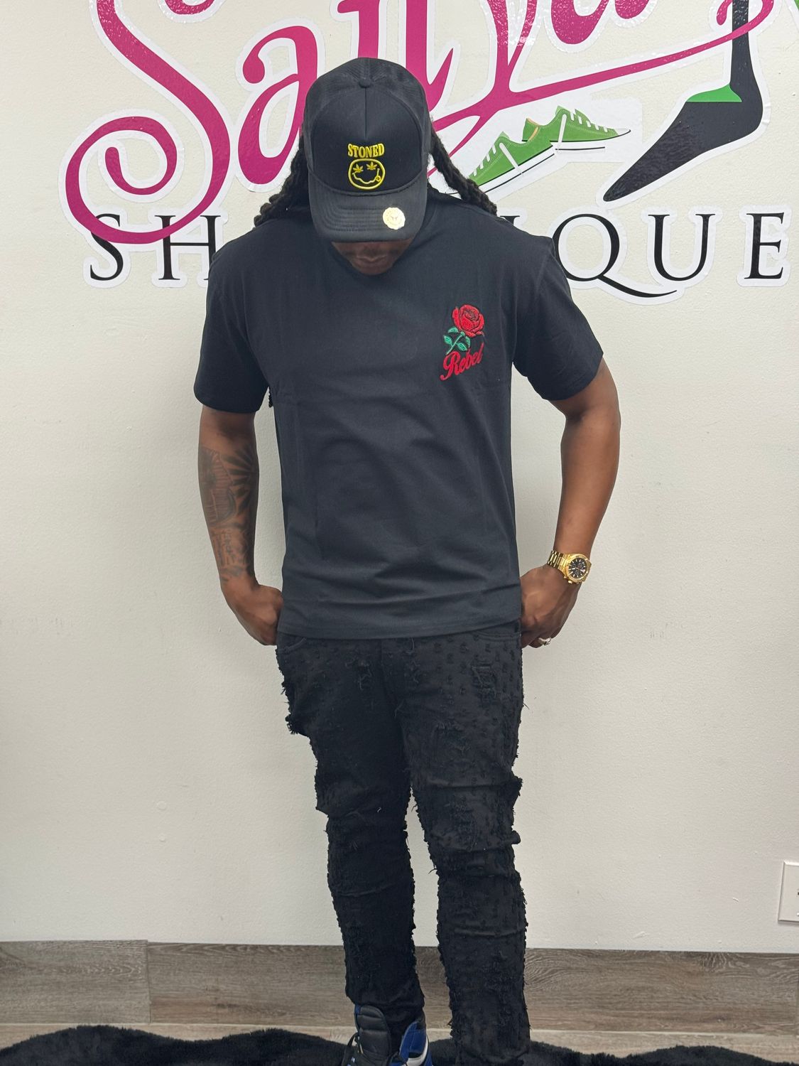 rebel wid the smokes inna dis graphic T-shirt