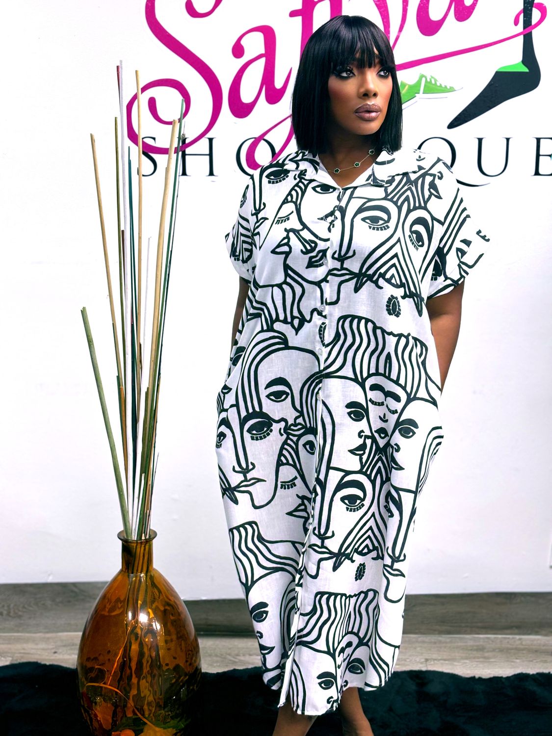 set the tone BLACK AND WHITE DRESS