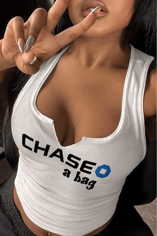 chase a bag LETTER PRINTED TANK TOP