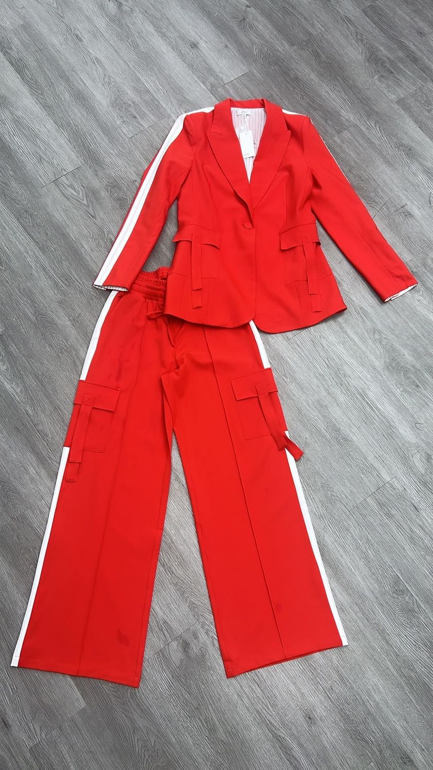 ERIKA Allstar Blazer set