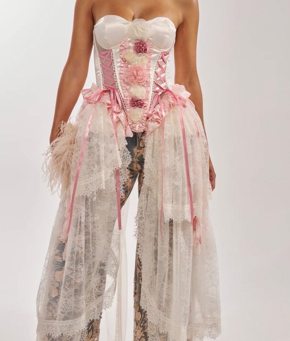 Kenisha 	“The Romantic Reign Corset” ✨