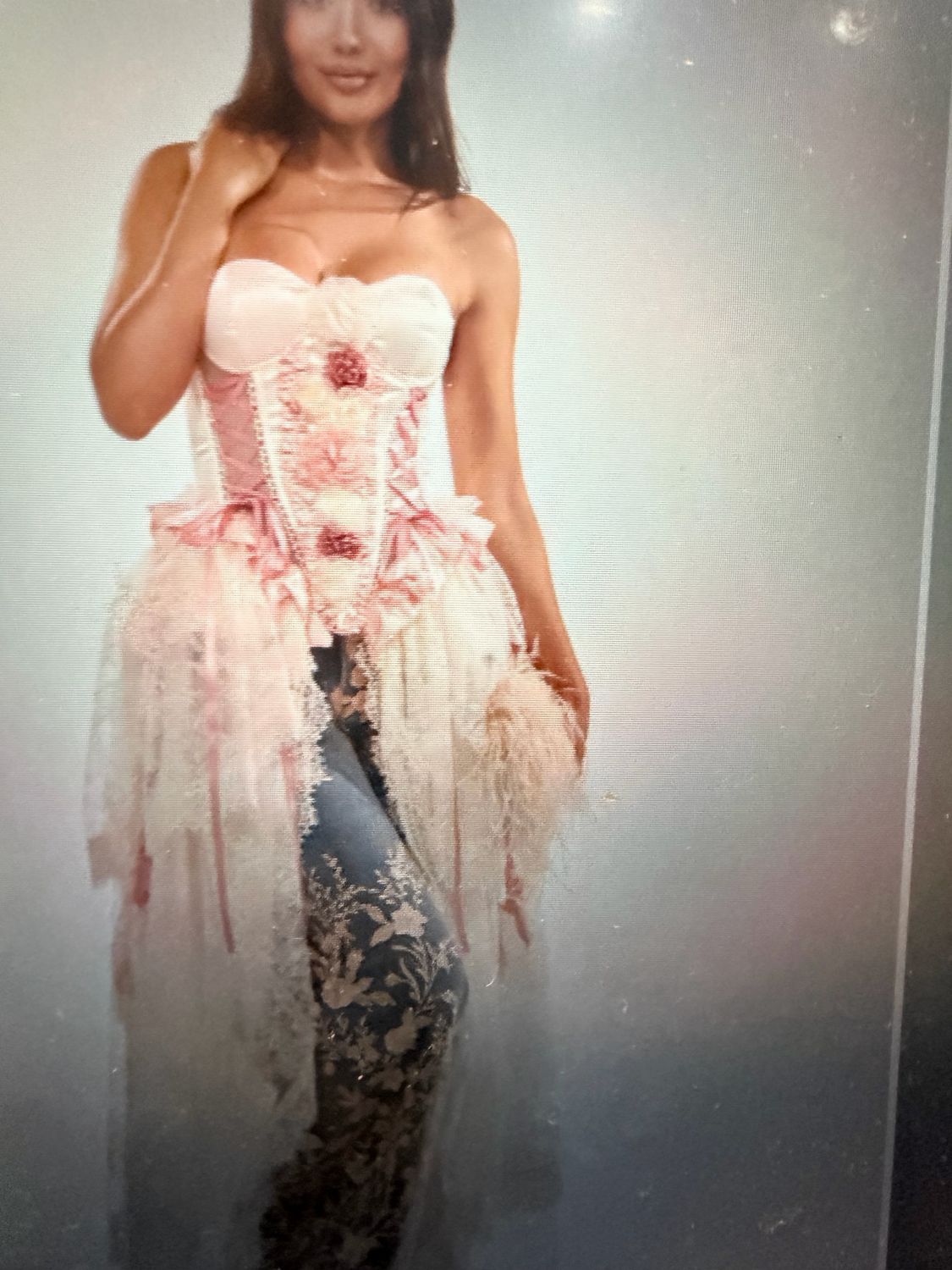Kenisha 	“The Romantic Reign Corset” ✨