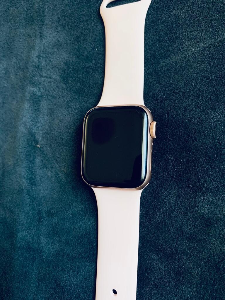 Apple Watch Series 5 (40mm)