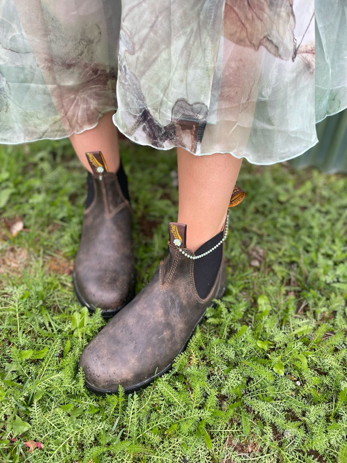Asymmetrical Mint Daisy Chain Boot Loot