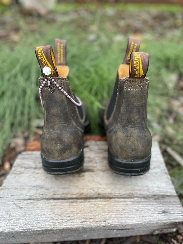 Asymmetrical Flower &amp; Chain Boot Loot