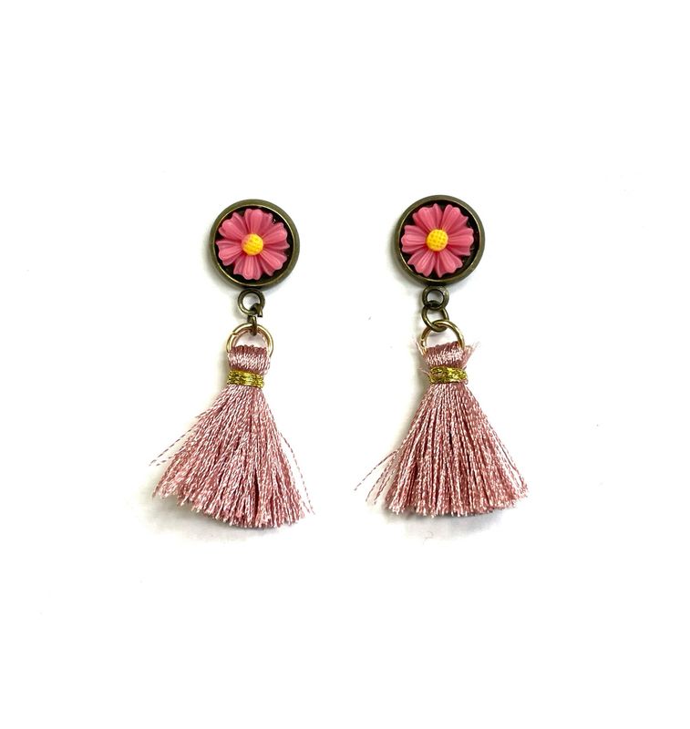Pink Daisy &amp; Tassel Boot Loot