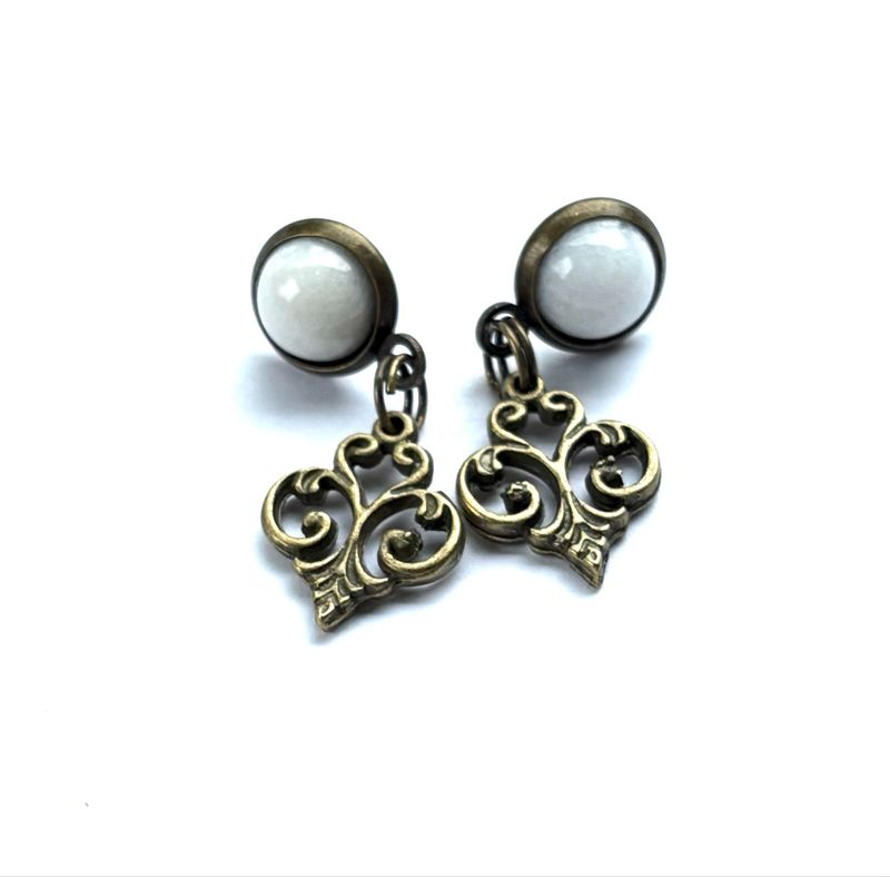 Teeny Stone And Filigree Boot Loot For Blundstone’s