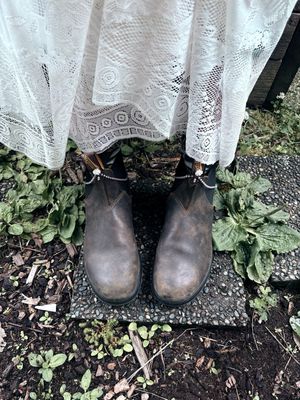 Flower &amp; Filigree Lavender Chain Boot Loot