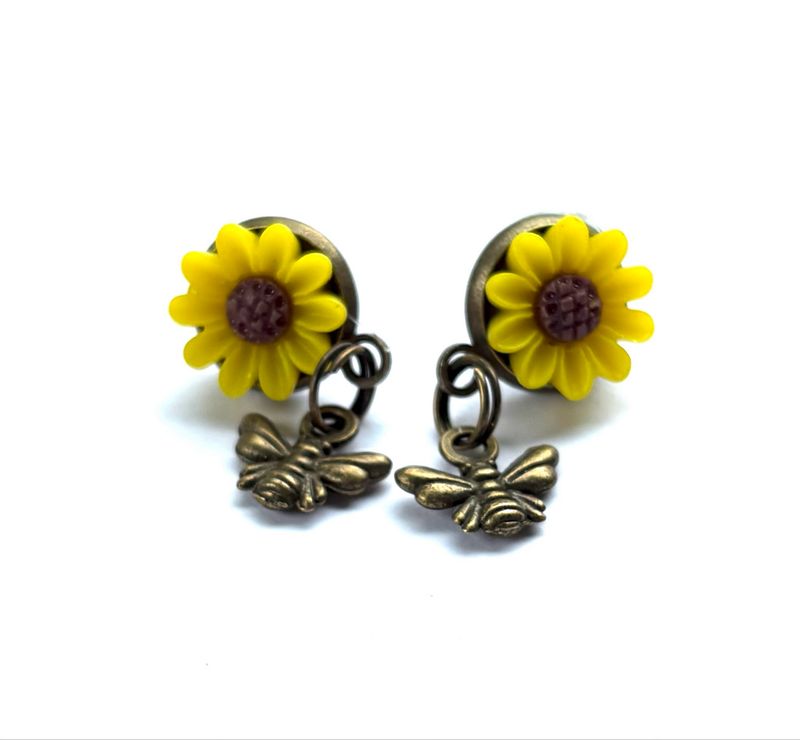 Sunflower And Bee Boot Loot For Blundstone’s