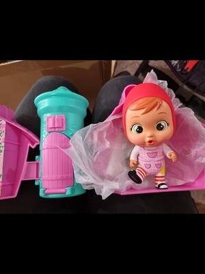 cry babies Storyland  (cappuccetto rosso)