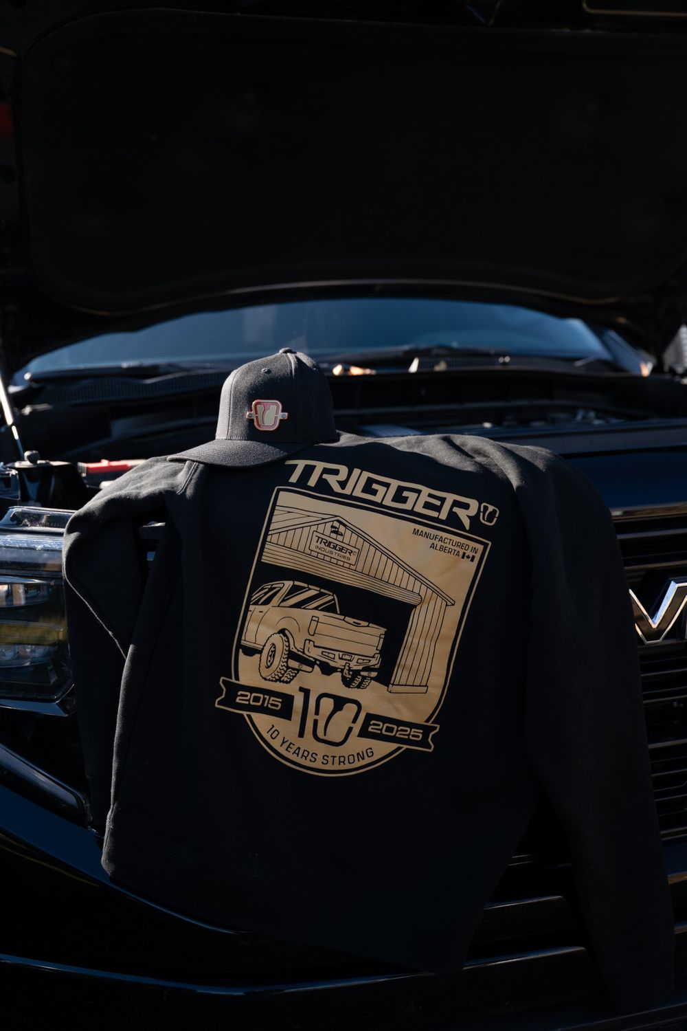 Trigger 10 Year Hoodie Oversized Fit, Size: Black and Gold S