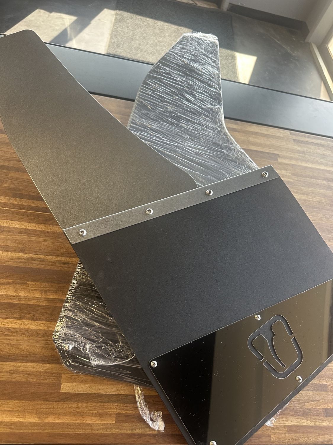 14 14" Standard Grey Metallic Top with Polished Kick Plate (set #310)