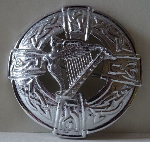 Nickel plaid brooch