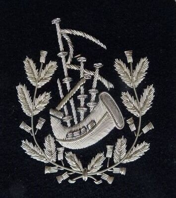 Silver embroidered pipe major patch