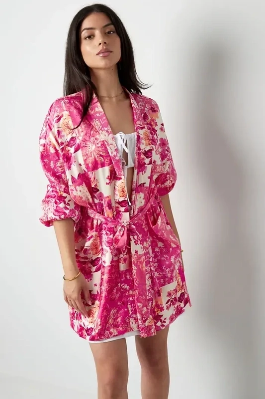 Yehwang Kimono in 3 kleuren Yehwang Kimono in 3 kleuren