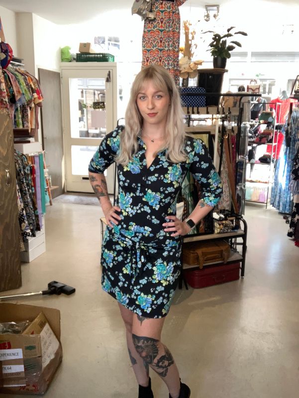 Chenaski 70's Jurk Bloemenprint Chenaski 70's Jurk Bloemenprint
