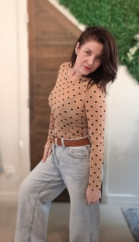 Wendy's Polka mesh top in lichtbruin