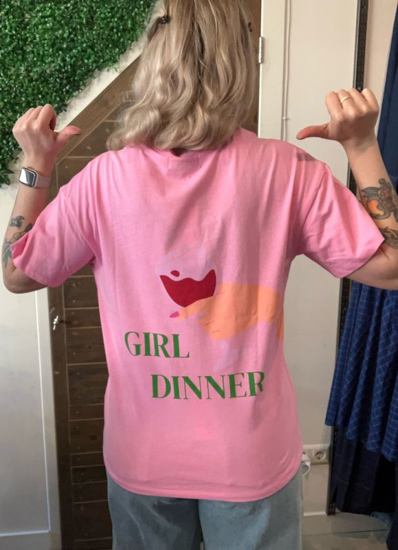 Gimme Girl dinner t-shirt