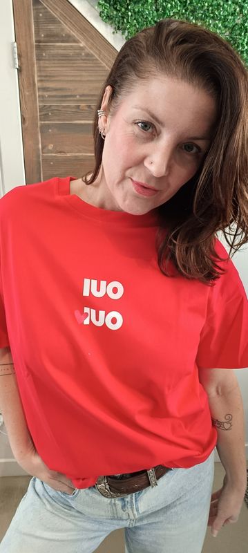 Gimme Oui Oui t-shirt in rood