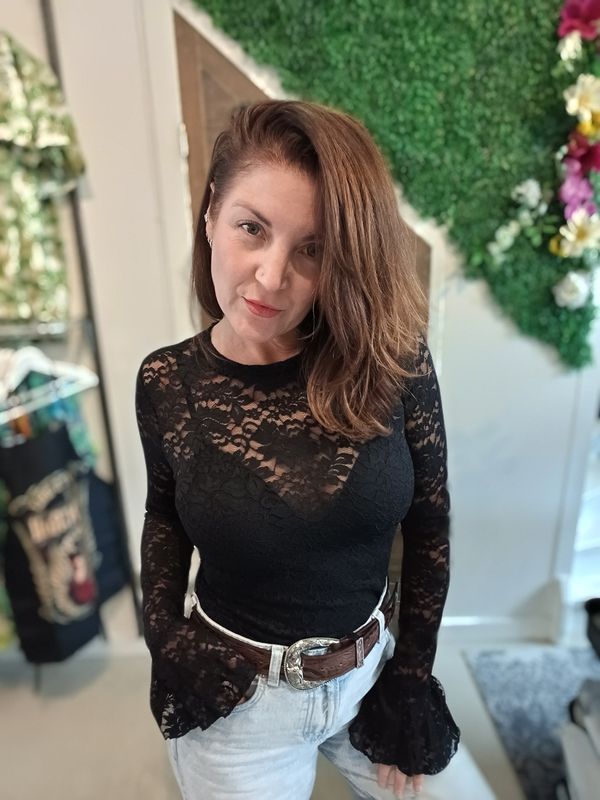 Gimme Lace top in zwart