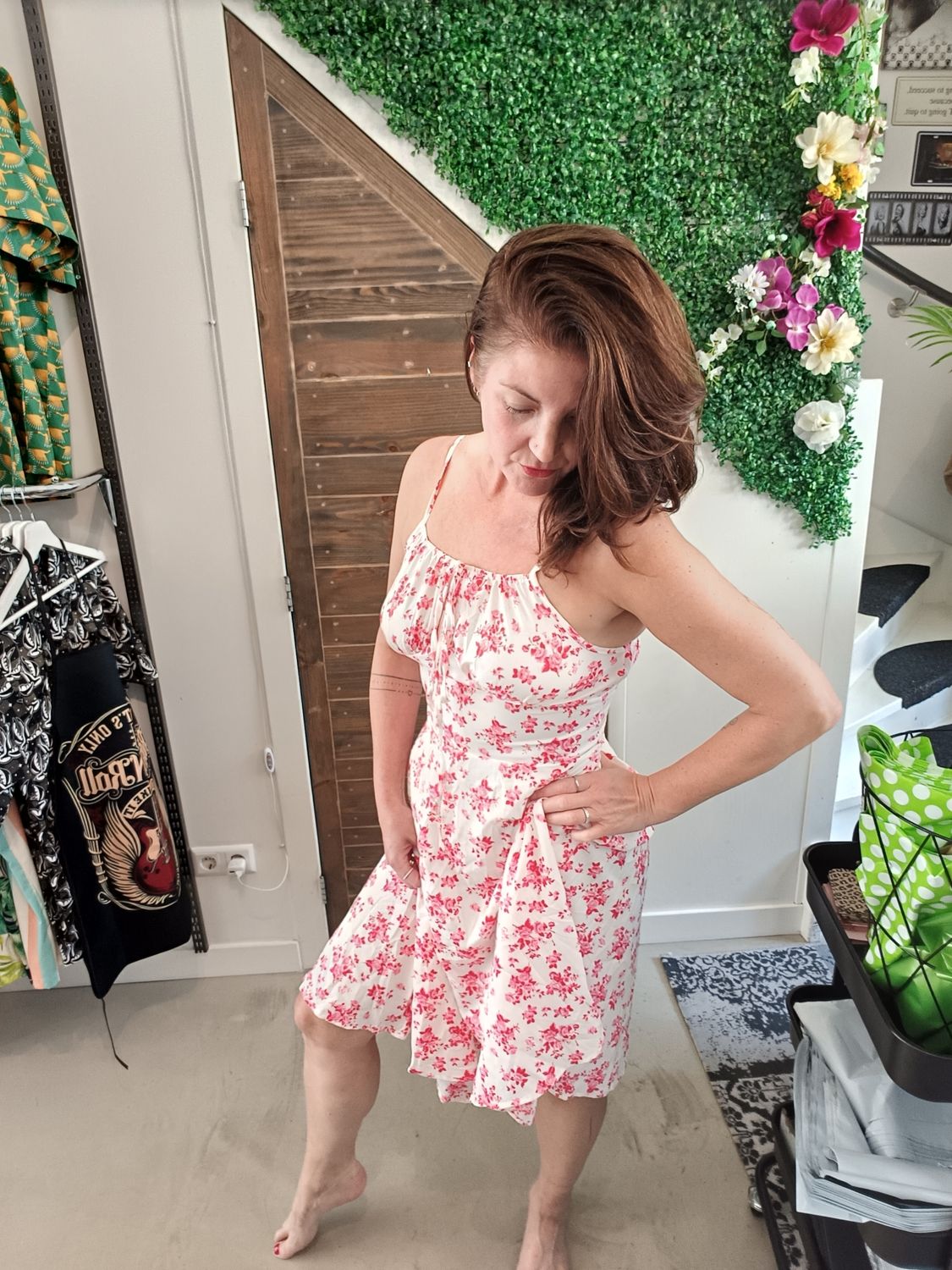 Wendy's Flower jurk in wit/roze