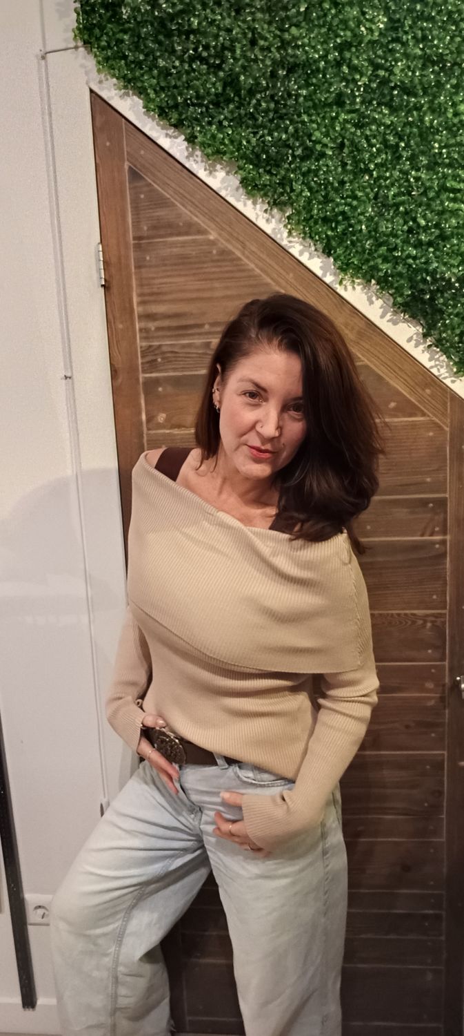 Gimme offshoulder trui in offwhite