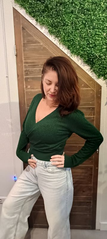 Banned Basic instinct top in groen Banned Basic instinct top in groen