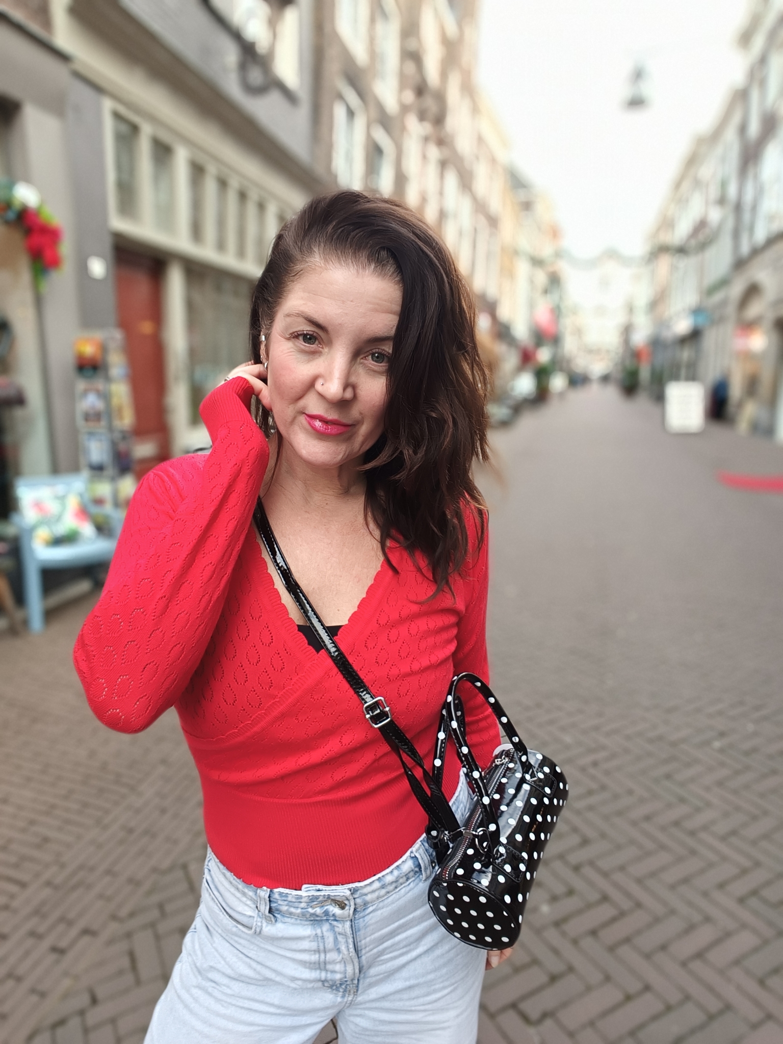 Banned Basic instinct top in rood