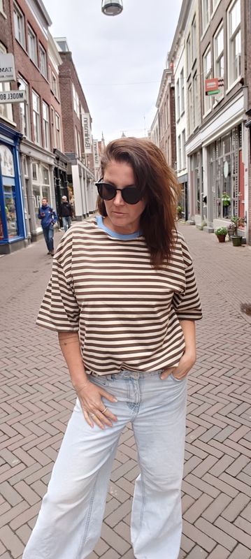 No Brnd Colorful stiped t-shirt in bruin
