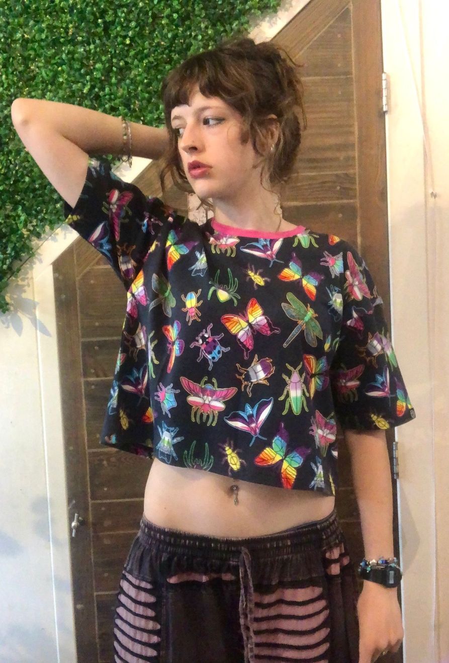 Rebel & Romance bugs croptop