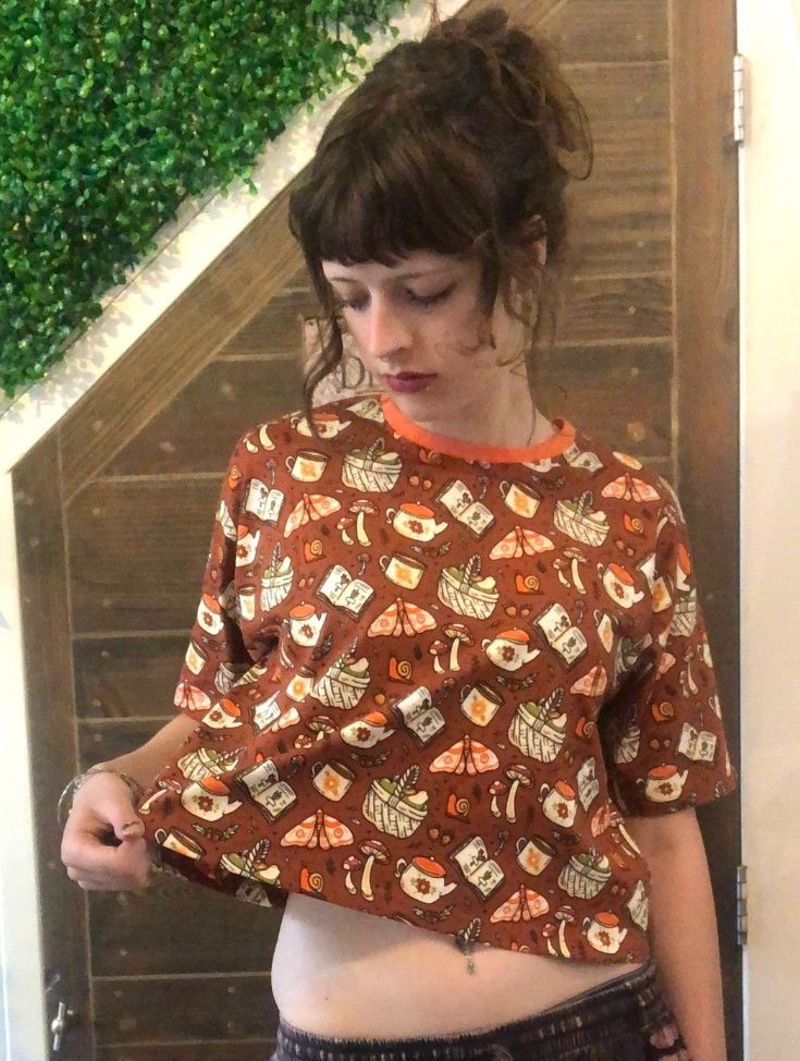Rebel & Romance tea party croptop