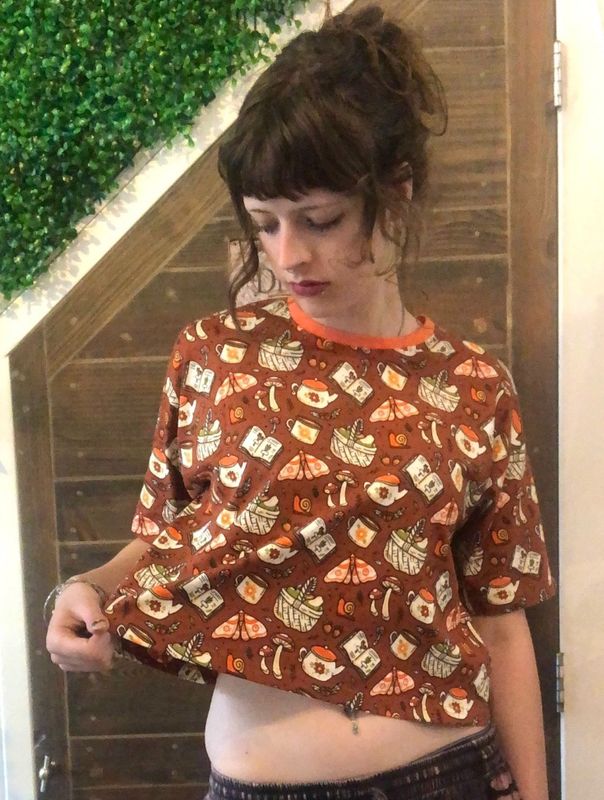 Rebel & Romance tea party croptop