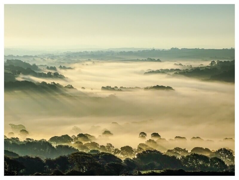 "Cwm Cwmwl" ("Cloud Valley") - islaw Garnwen (below Carnwen), Sir Gaerfyrddin (Carmarthenshire)