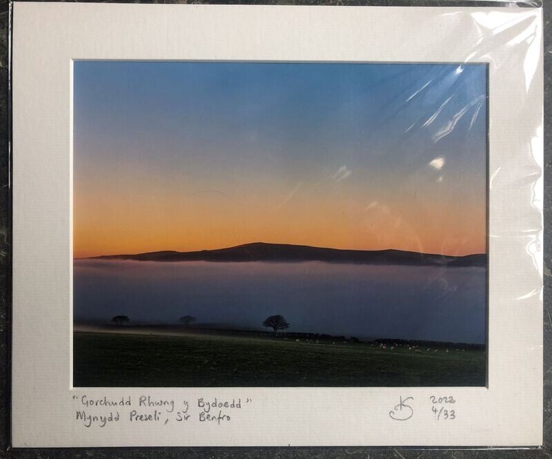 "Gorchudd Phwng y Bydoedd" – Mynydd Preseli, Sir Benfro.