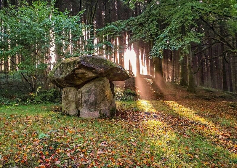"Awen" ("Inspiration") - Gwal y Filiast Cromlech, ger Llanglydwen, Sir Gaerfyrddin (Carmarthenshire)