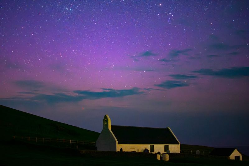 Awrora yn Mwnt, Sir Benfro (Aurora at Mwnt, Pembrokeshire)