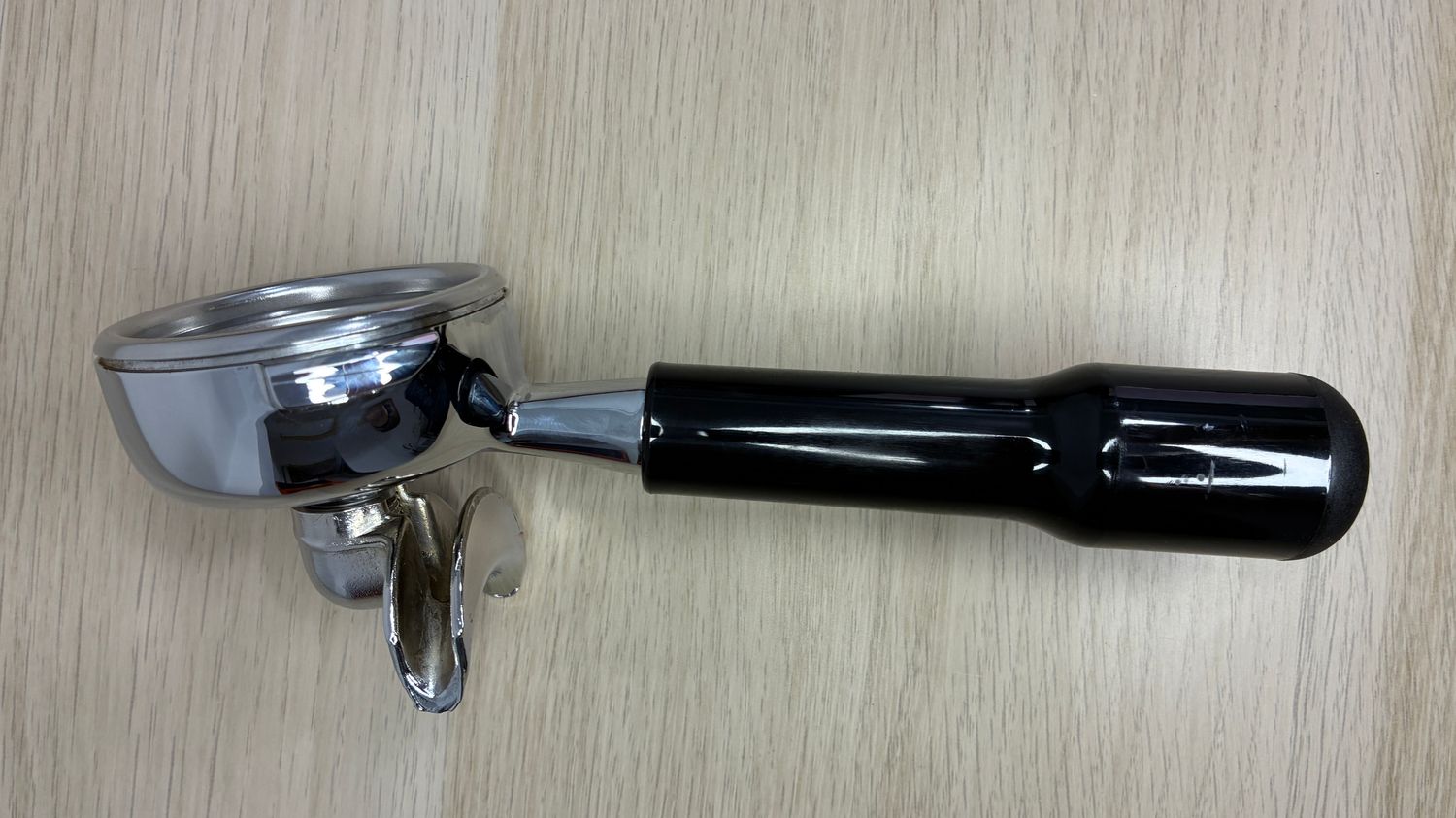 Dual-spout portafilter