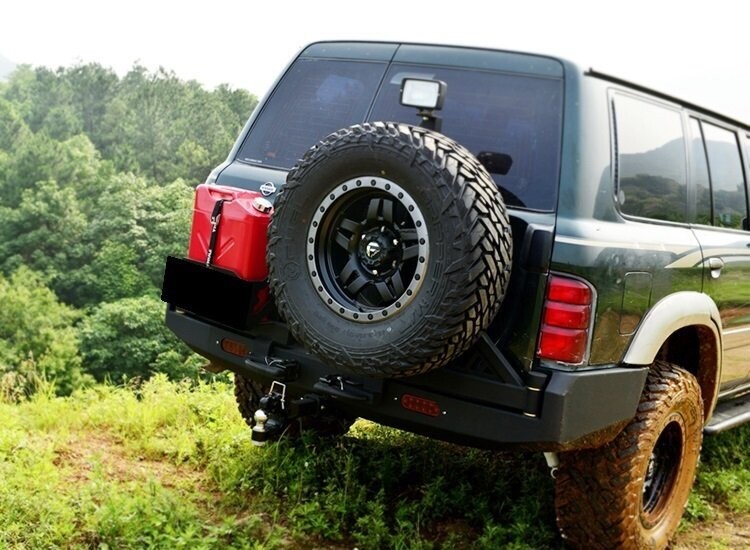 PARE CHOC AR NISSAN PATROL Y61 + PORTE ROUE & PORTE JERRYCAN